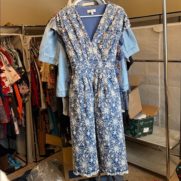 Dresses & Skirts - Kensie Dresses Embroidered